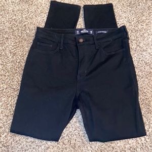 Hollister High-Rise Super Skinny. Black. Sz 11